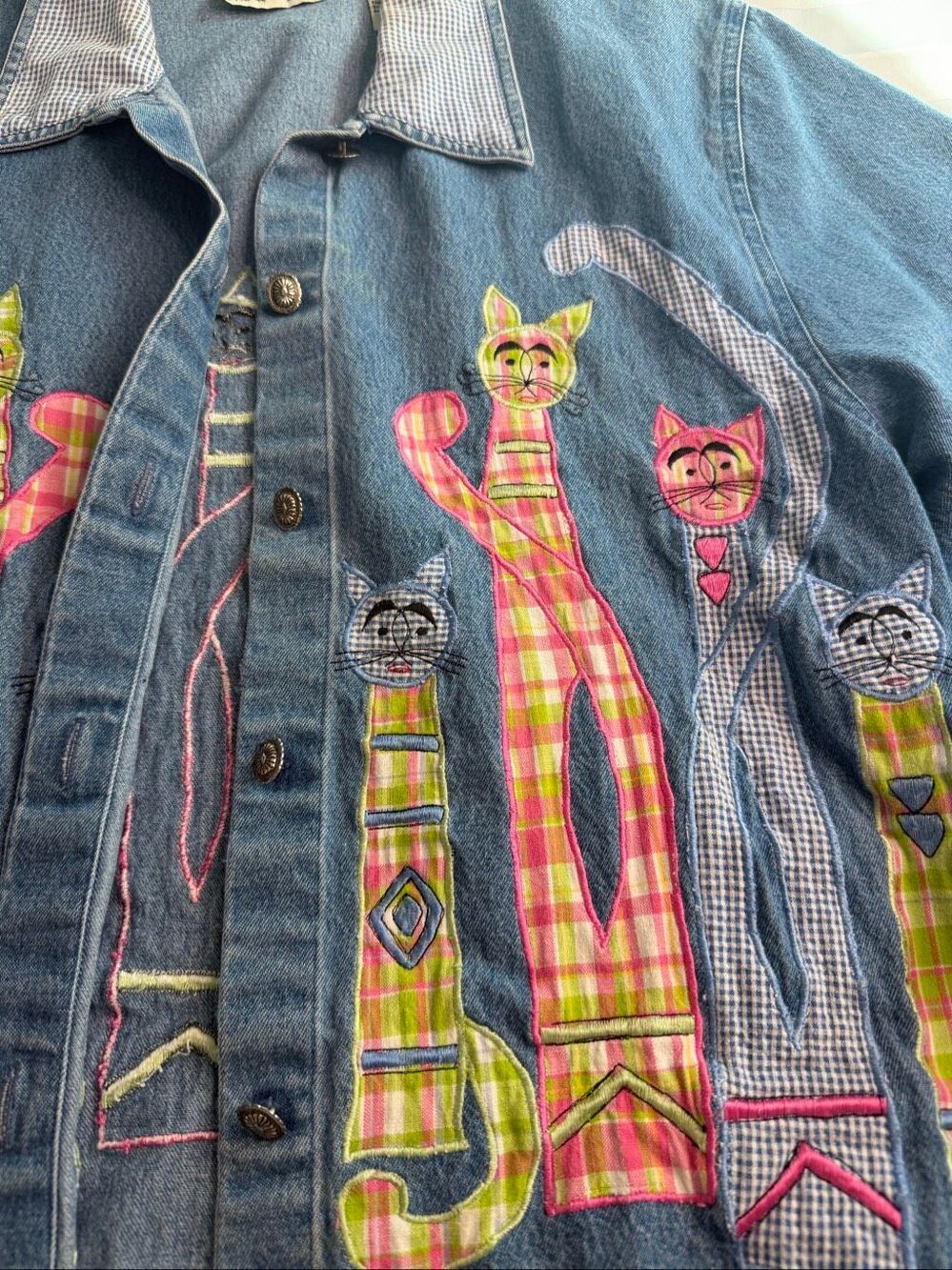 Tantrums Vintage Denim Jacket Cat Appliqué Embroidered Art to Wear Size XL - Picture 4 of 9